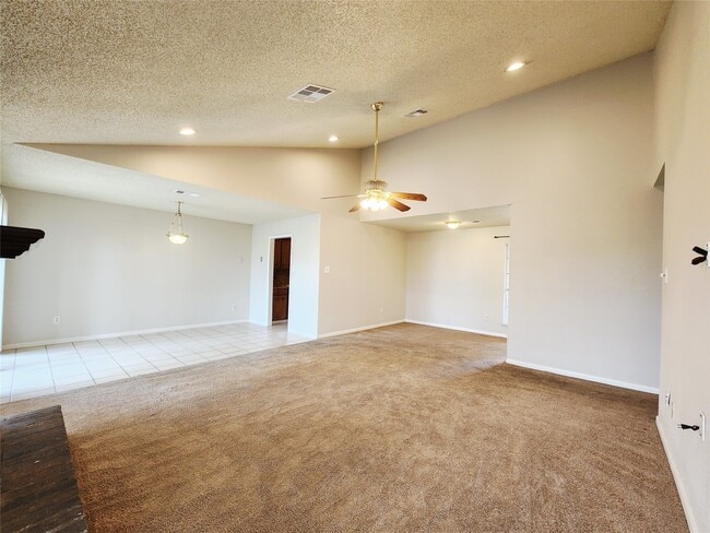 Building Photo - 9607 Hanford St