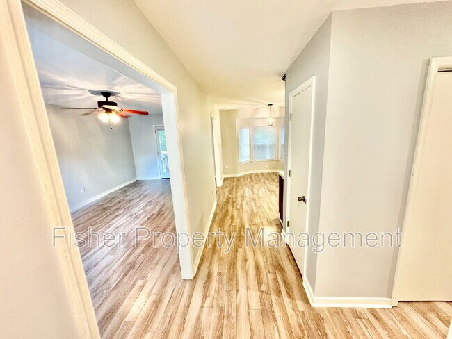 Foto del edificio - 5100 Brightridge Ln