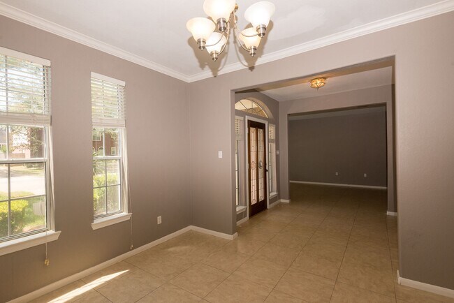 Foto del edificio - 3023 Hidden Mist Ct