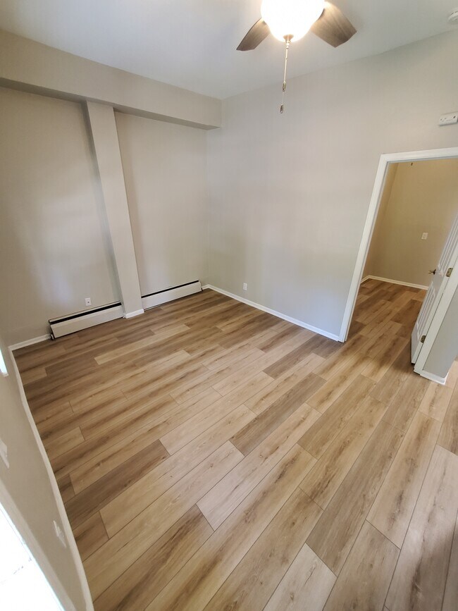 Foto del edificio - 202 N Blair St