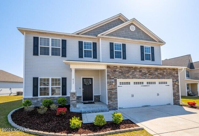 Building Photo - 417 Derrick Dr