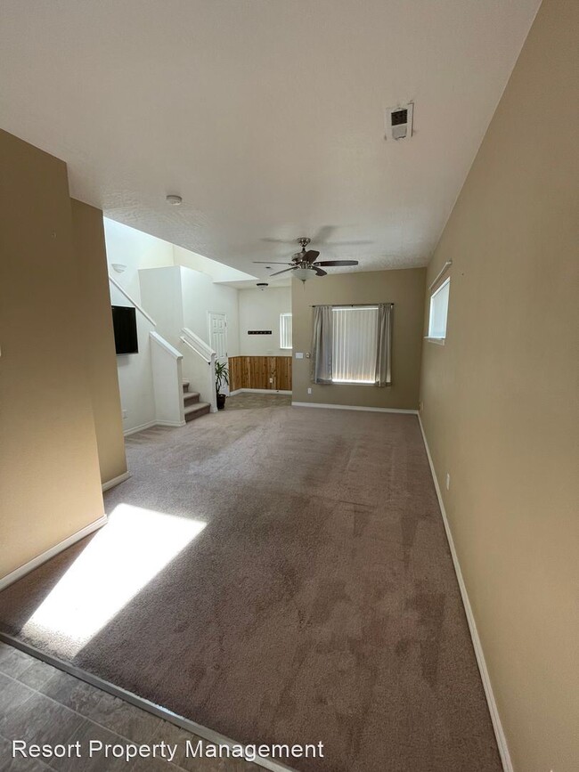 Building Photo - 3 br, 2.5 bath House - 7839 N Mather Court