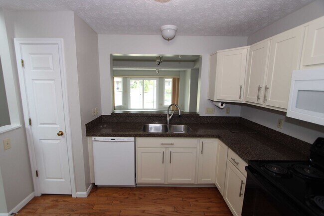 Foto del edificio - 2 Bedroom 1 and half Bathroom Single Family House