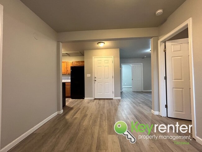 Building Photo - Fabulous 2Bed/2Bath Tacoma Home