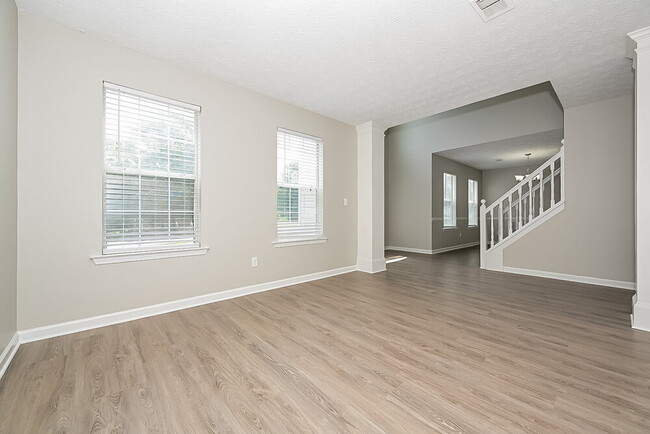 Building Photo - 468 Grove Park Dr