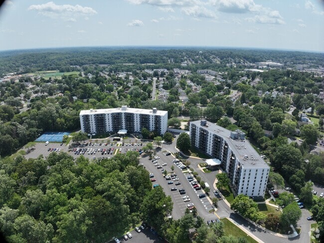 3D Exterior - Regency Towers Apartments