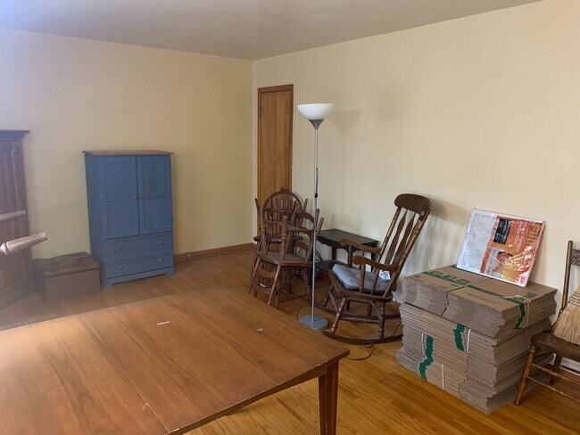 Foto del edificio - Urbana Two Bedroom/One Bathroom w/Garage Duplex