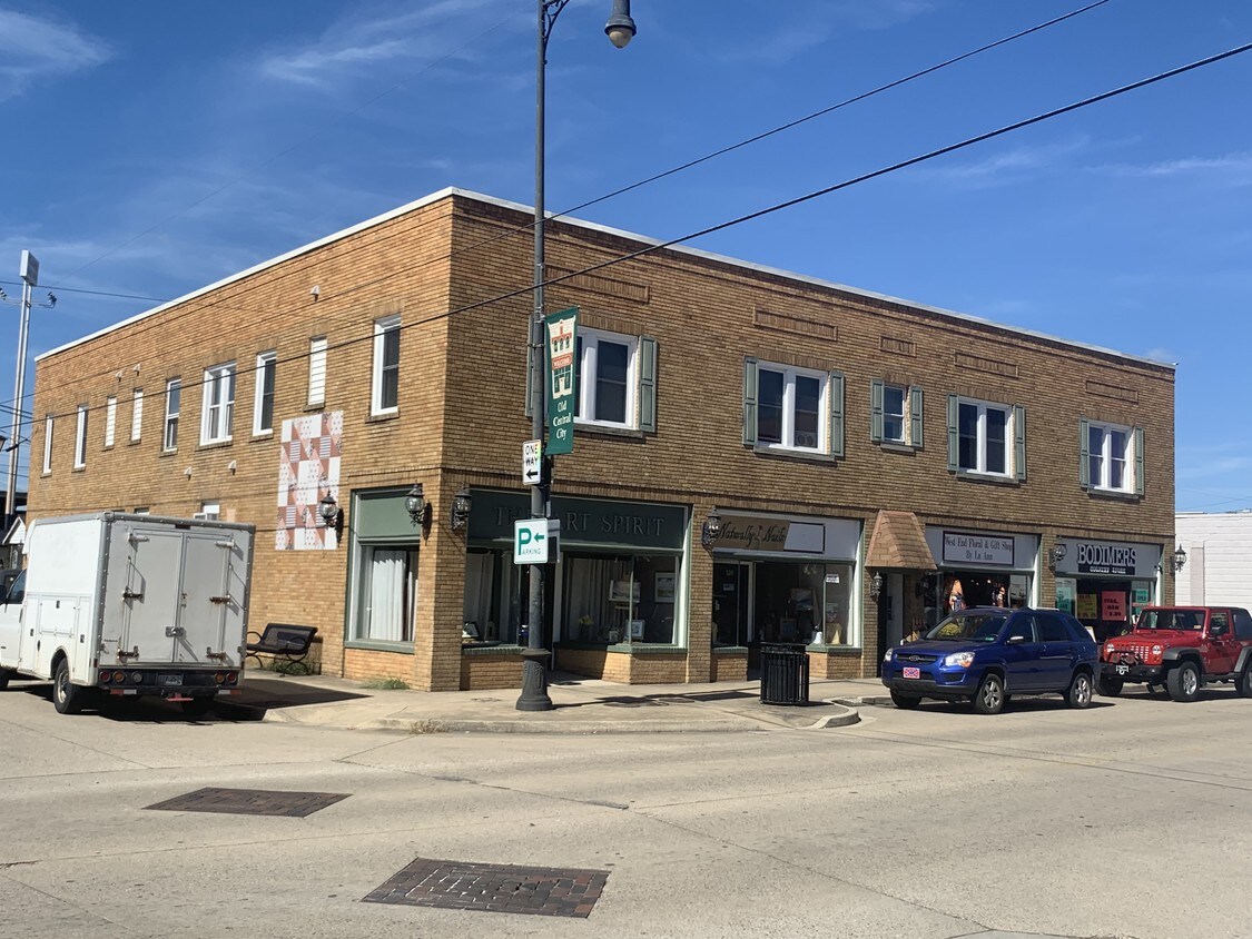 View of building from across the street - 522 14th St W