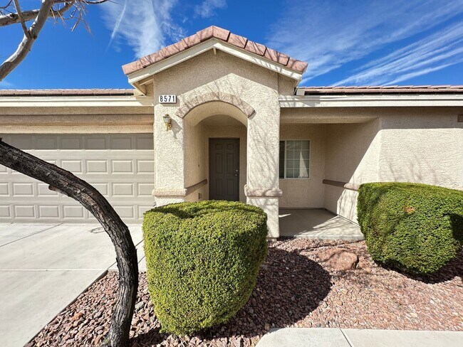 Building Photo - SQUARE AT WIGWAM RANCH