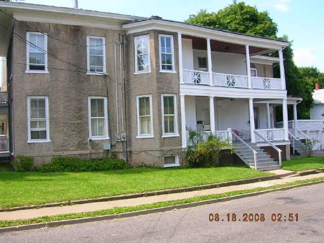 Building Photo - 268 Castle St