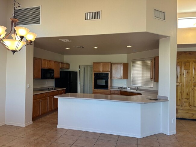 Building Photo - 13798 E Fiery Dawn Dr