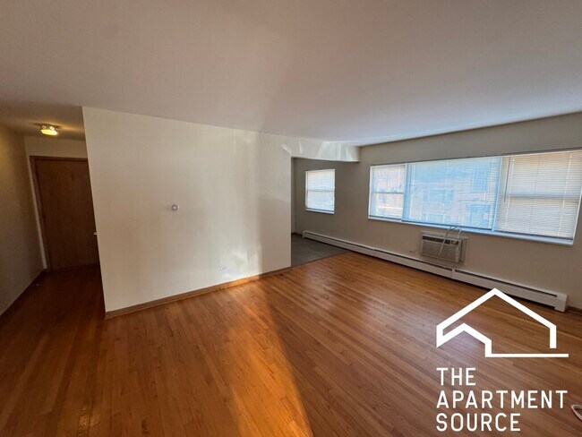 Foto del edificio - 3057 N Narragansett Ave