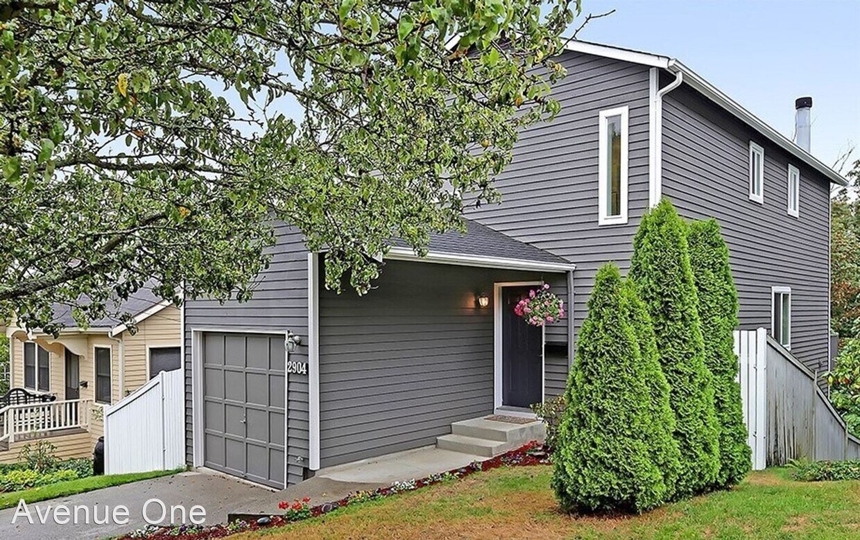Primary Photo - 3 br, 2.5 bath House - 2904 4th Ave W
