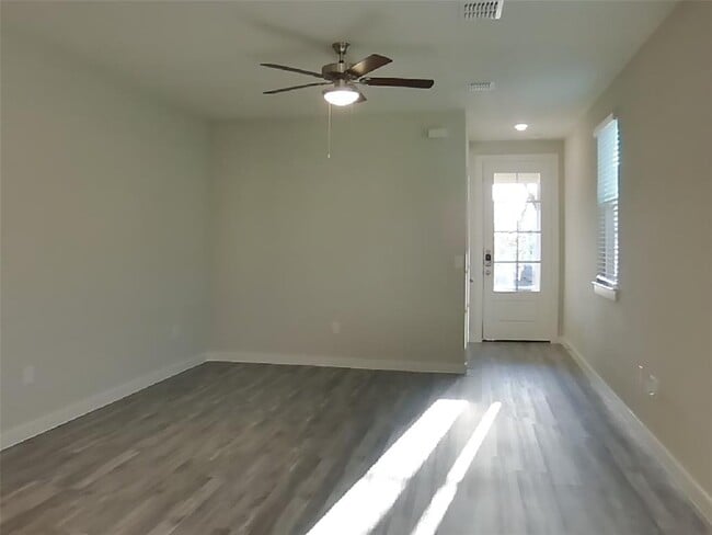 Building Photo - 1713 Mexican Heather Dr