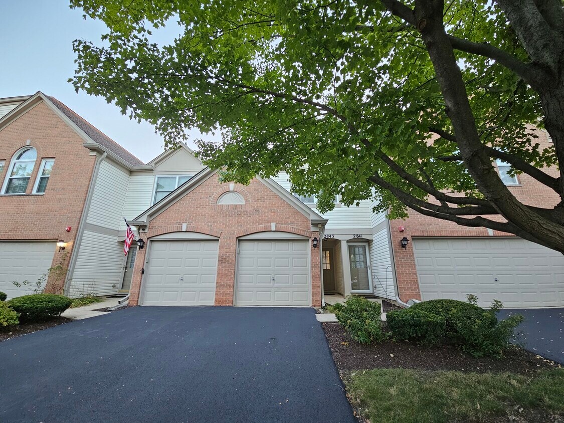 Primary Photo - 2843 Stonewater Dr