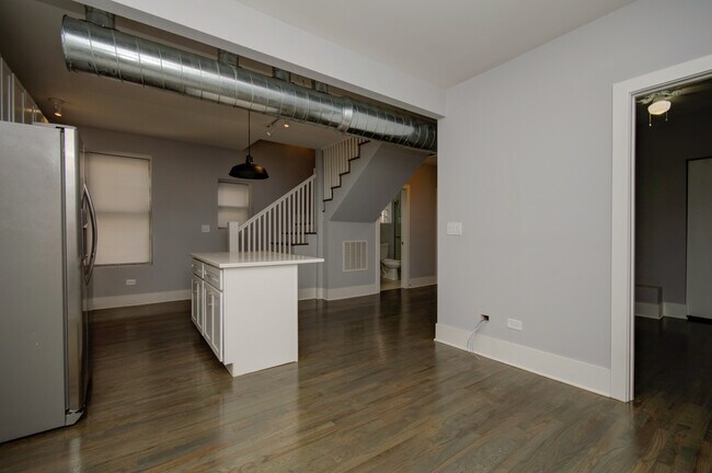 Foto del edificio - 1040 W 18th St