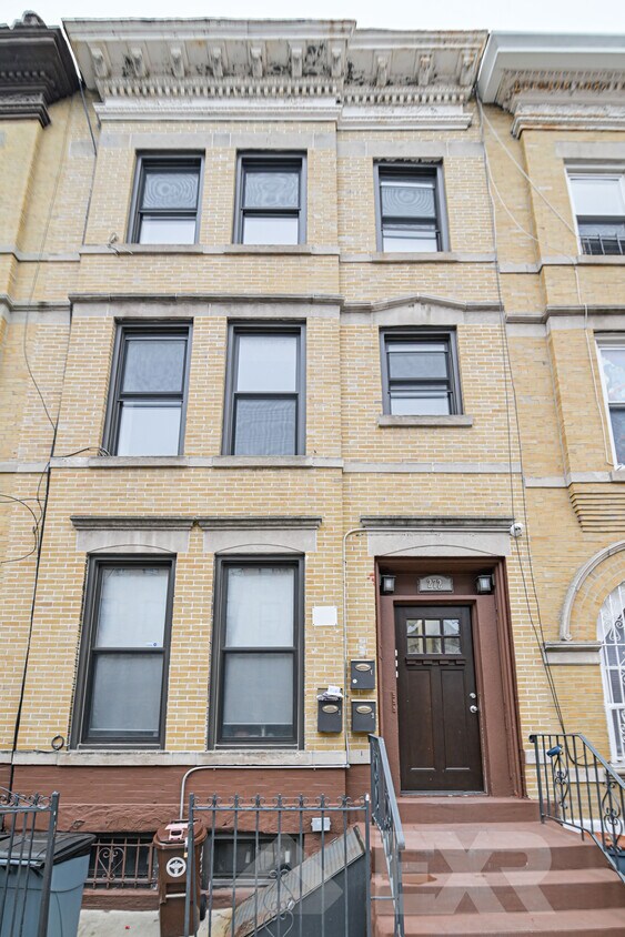 272 Sumpter St Unit 1, Brooklyn, NY 11233 Apartment for Rent in