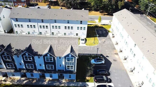 Foto del edificio - 4122 Salient St