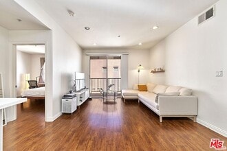Building Photo - 360 W Ave 26