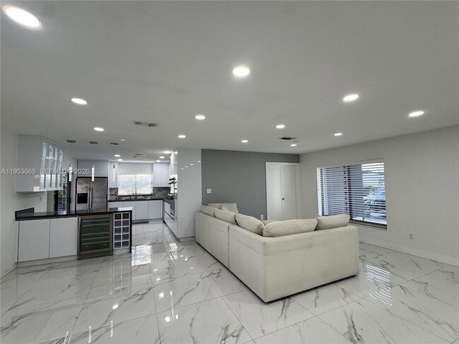 Building Photo - 10394 Fairway Heights Blvd