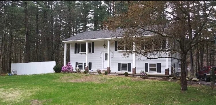 Primary Photo - 7 Overlook Ave