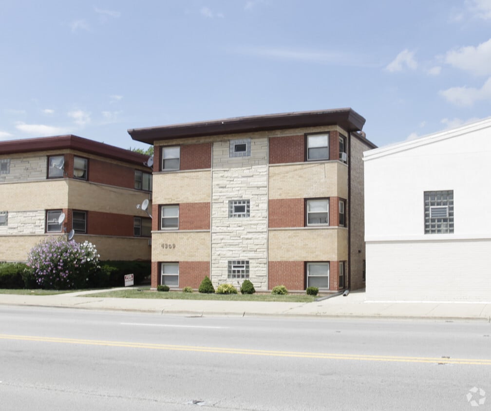 4309 Saint Charles Rd, Bellwood, IL 60104 Apartments in Bellwood, IL