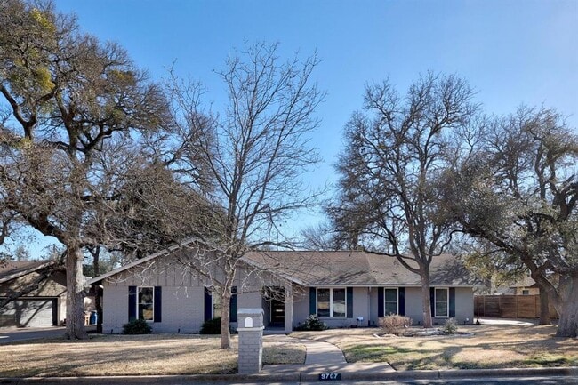 Building Photo - 9707 Bordeaux Ln