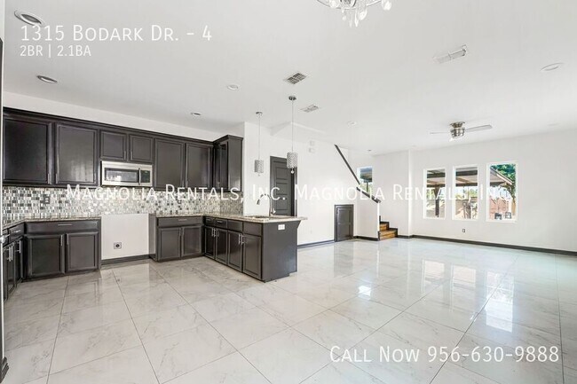 Foto del edificio - 1315 Bodark Dr