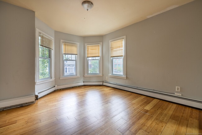 Building Photo - 391 Myrtle Ave