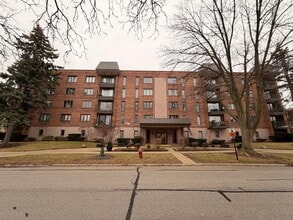 Building Photo - 1551 Ashland Ave