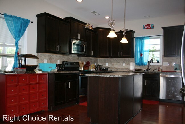 Building Photo - 451 Wedgefield Dr
