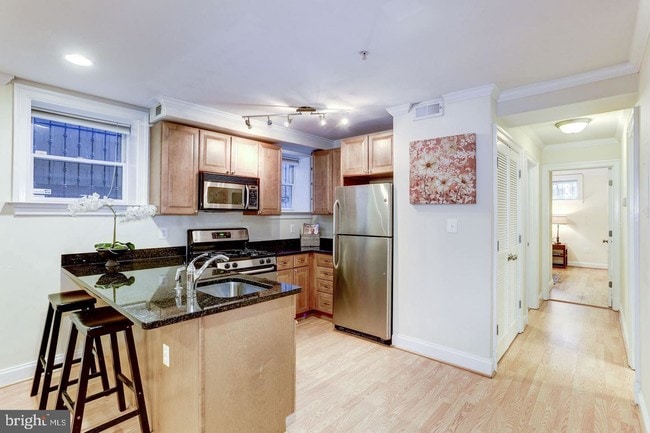 Building Photo - 1740 18th St NW