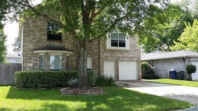 Building Photo - 28907 Fox Run Boulevard