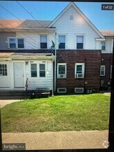 Building Photo - 2026 Trenton Ave