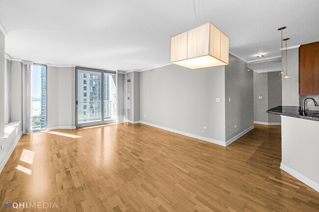 Foto del edificio - 420 E Waterside Dr