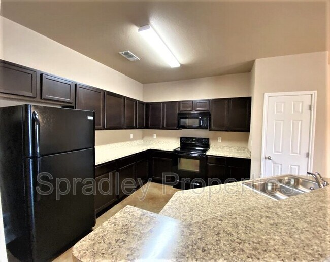 Foto del edificio - 7020 Cameron Park Rd