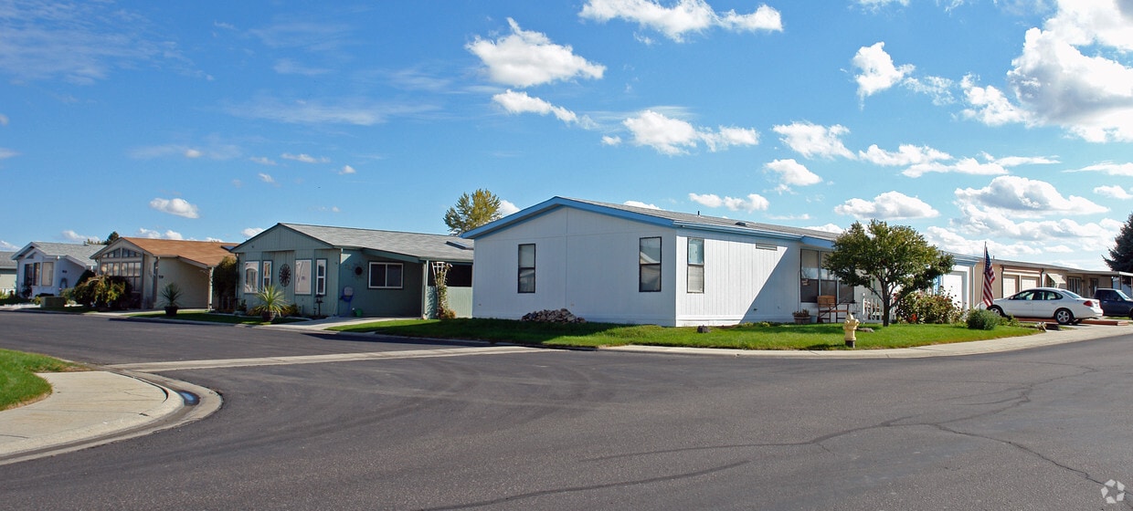 Building Photo - Silvercrest Estates