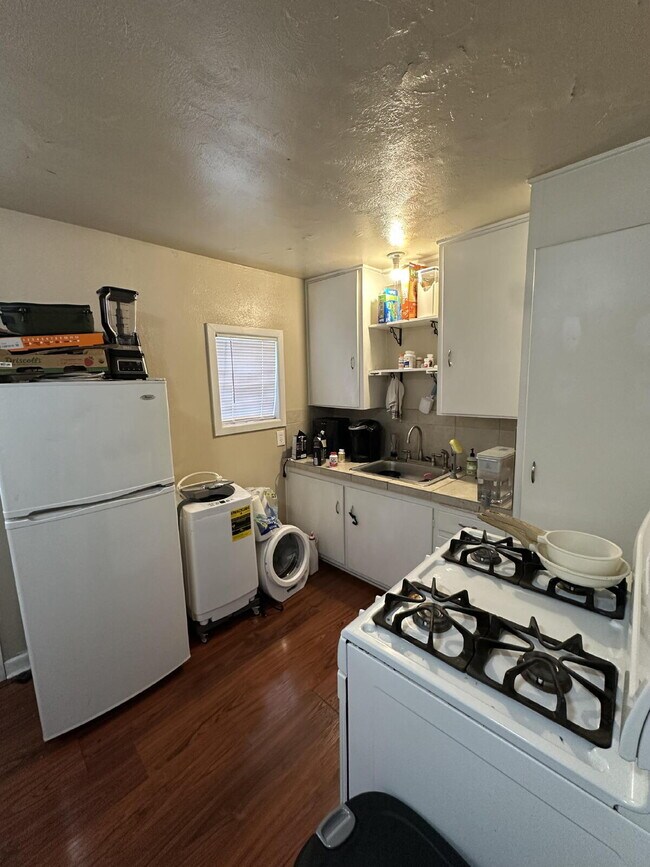 Foto del edificio - Charming & Cozy Back House Near Texas Tech!