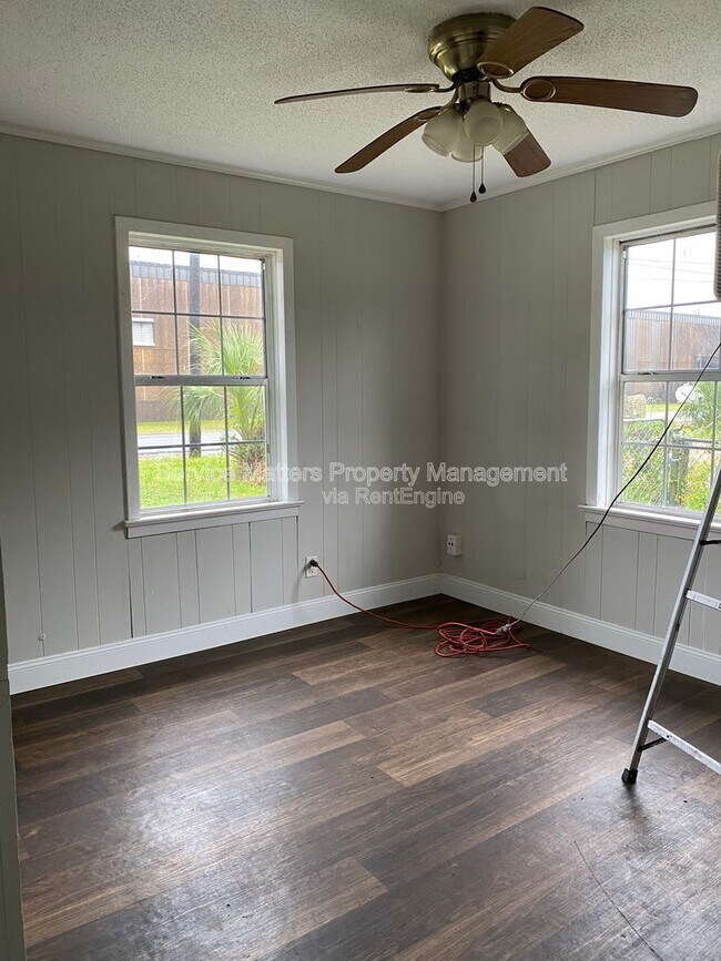 Foto del edificio - 3213 N Guillemard St