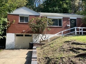 Building Photo - 630 Dornbush St