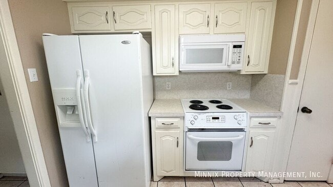 Foto del edificio - 7820 Vernon Ave