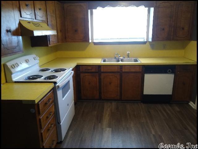 Building Photo - 2124 Fendley Dr