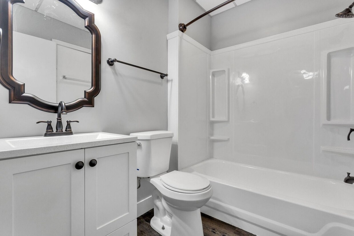 4 Bed 2 Bath - Newly updated Shadyside home - 4 Bed 2 Bath - Newly updated Shadyside home