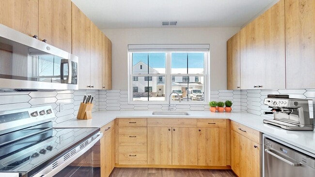 Aspen 3 Bedroom - Sandhill Parkway Townhomes