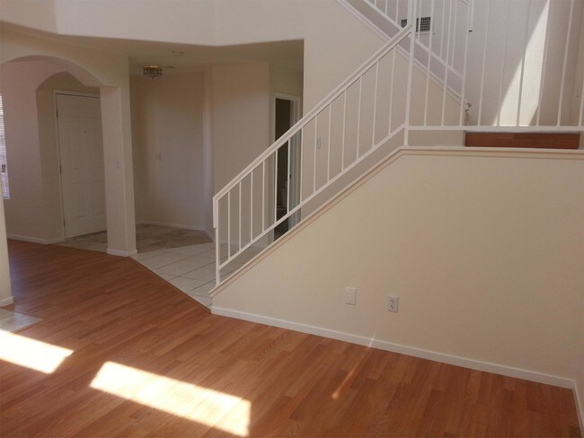 Building Photo - 7125 Grand Castle Way
