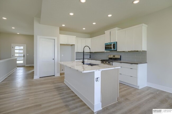 Building Photo - 21144 Jessie Ave