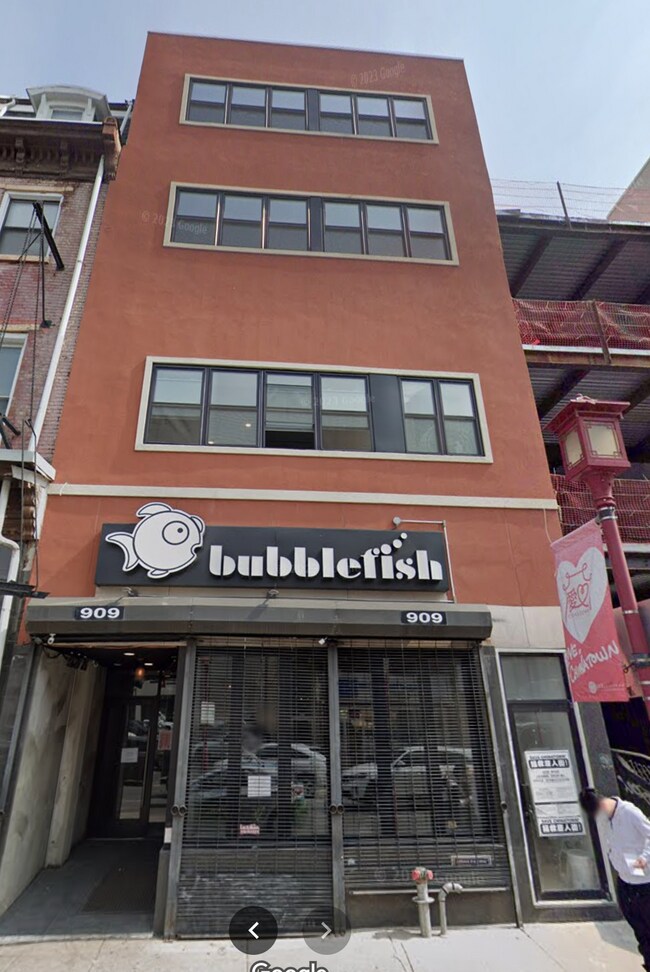 Building Photo - 909 Arch St