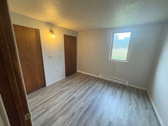 Building Photo - 4945 Jackpine Rd NW