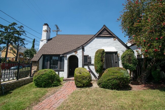 Building Photo - 2906 Griffith Park Blvd
