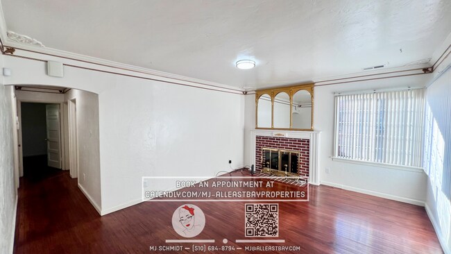 Foto del edificio - Beautiful 3 bedroom home with large backyard and garage